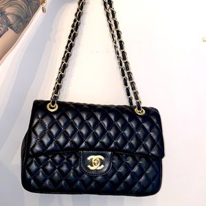 Chanel quilted medium double flap back